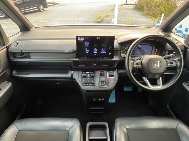 ステップワゴン2.0 e:HEV スパーダ