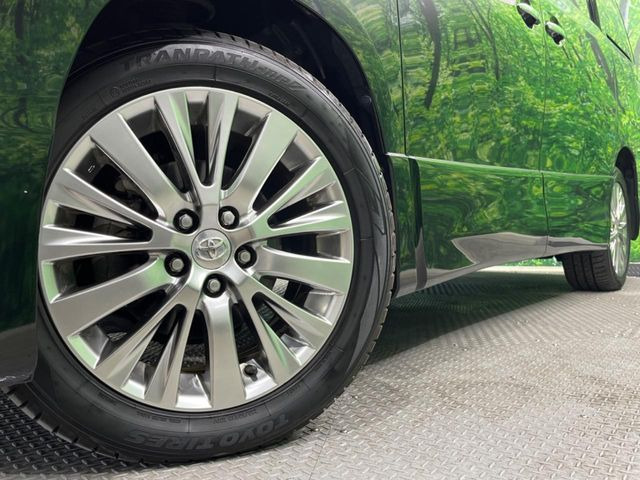 �y����18�C���`�A���~�z�C�[���z�O�ςɃ}�b�`���������A���~�z�C�[���𑕒����Ă���܂��B�e��ЊO�A���~�z�C�[����A�X�^�b�h���X�^�C�����戵�����Ă���܂��B���񂲑��k����������