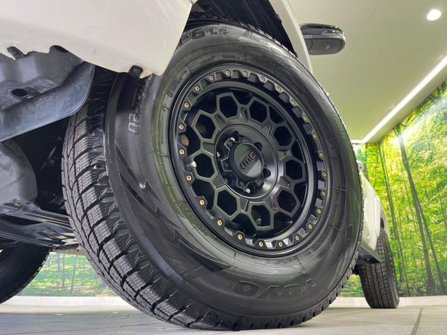 �y17�C���`�A���~�z�C�[���z�O�ςɃ}�b�`�����A���~�z�C�[���𑕒����Ă���܂��B�e��A���~�z�C�[����A�X�^�b�h���X�^�C�����戵�����Ă���܂��B���񂲑��k����������