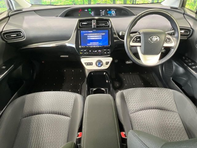 プリウス1.8 S セーフティ プラス