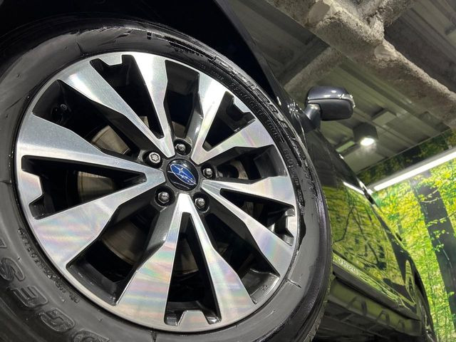 �y���������C���`�A���~�z�C�[���z�O�ςɃ}�b�`���������A���~�z�C�[���𑕒����Ă���܂��B�e��ЊO�A���~�z�C�[����A�X�^�b�h���X�^�C�����戵�����Ă���܂��B���񂲑��k����������