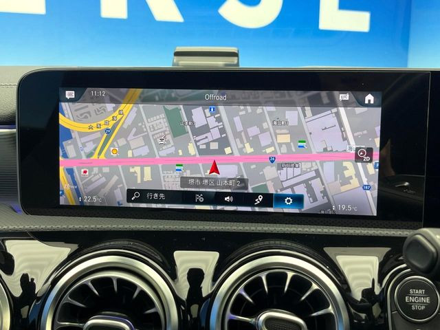 �������i�r:��̊��̂���i�r�́A����������ԓ������o���Ă���܂��B�I�[�f�B�I�@�\���[�����Ă���܂��̂ŁA�^�]�����y���߂܂���