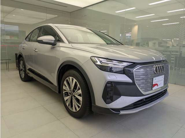 Q4スポーツバックe-tron40 アドバンスド