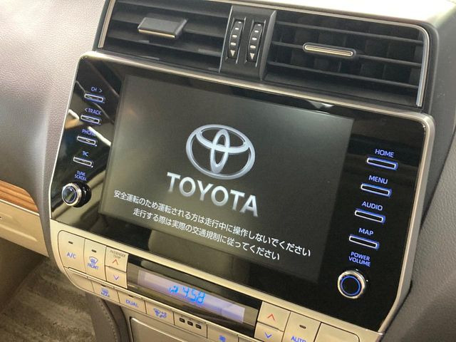【メーカー純正ナビ】インテリアに溶け込むスタイリッシュな「専用設計」メーカーナビを装備♪視認性や操作性など基本性能にも優れ、より上質なカーライフをお楽しみいただけます。
