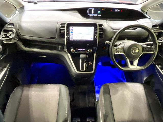 セレナ2.0 ハイウェイスター Vセレクション