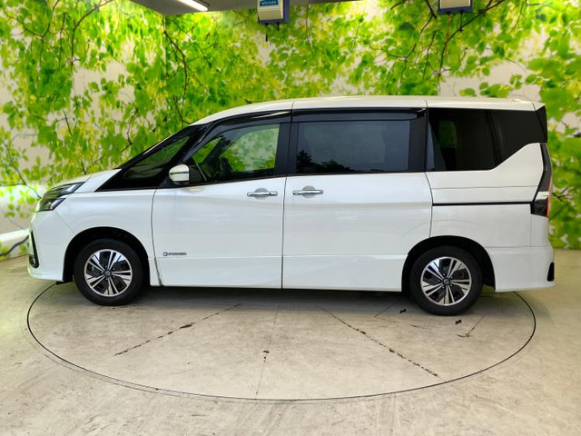 セレナ1.2 e-POWER ハイウェイスターV