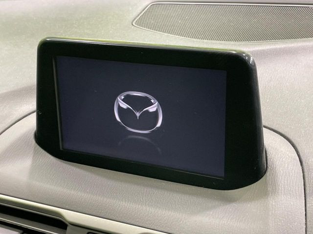 �y�}�c�_�R�l�N�g�i�r�z�ԓ��̕��͋C�Ƀ}�b�`������̌^�^�C�v�̃i�r�B�e����q�ݒ��Bluetooth�Đ����A�l�X�ȋ@�\���y���߂܂��B�����I�ȃ_�C�������삪�\�ŁA�g��������ǍD�ł��B