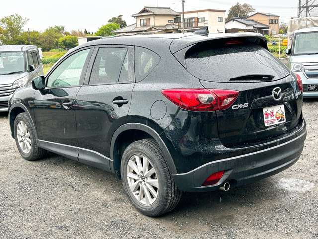 ���X�ł͌y�����Ԃ��畁�ʎԂ܂ŕ��L���I�[�����[�J�[�̎Ԏ�E�F�E�O���[�h��L�x�ɑ����Ă���܂��B