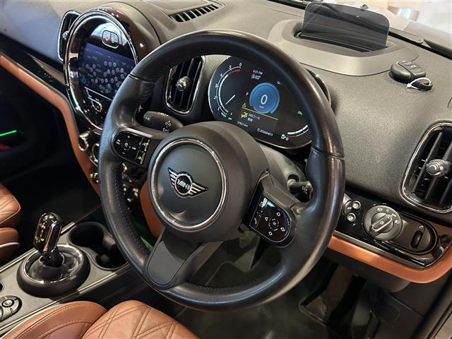 ミニクロスオーバークーパー SD オール4 4WD