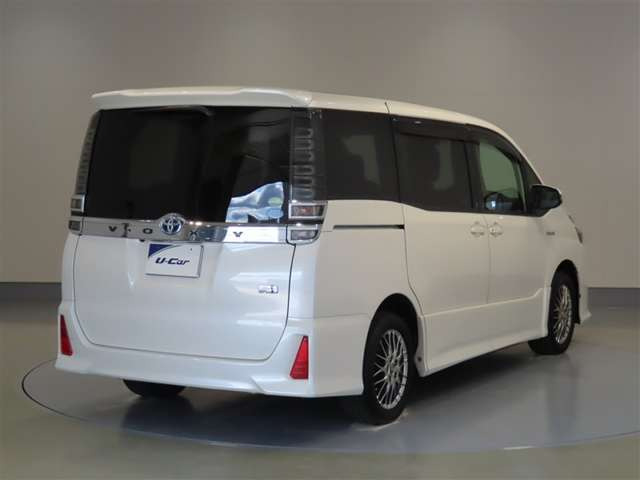 ヴォクシー1.8 ハイブリッド ZS