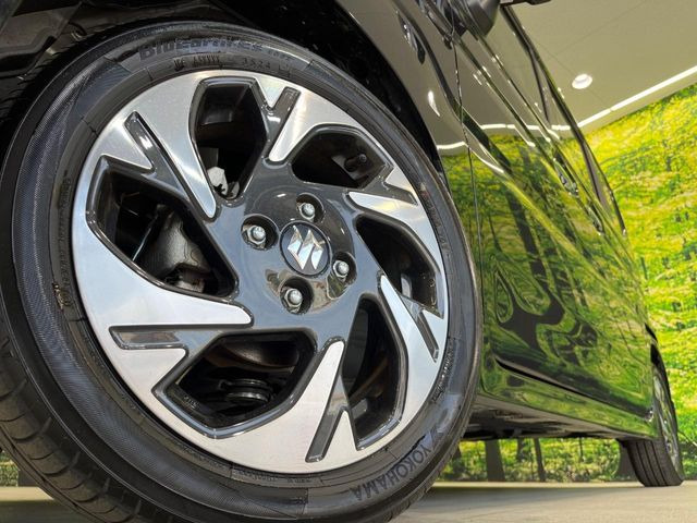 �y����15�C���`�A���~�z�C�[���z�O�ςɃ}�b�`���������A���~�z�C�[���𑕒����Ă���܂��B�e��ЊO�A���~�z�C�[����A�X�^�b�h���X�^�C�����戵�����Ă���܂��B���񂲑��k����������