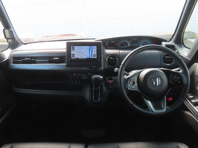 N-BOXカスタムL ターボ スタイルプラス ブラック