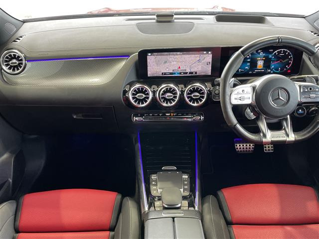 GLAクラスAMG GLA35 4マチック 4WD