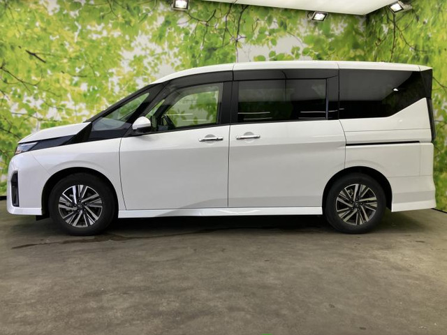 セレナ1.4 e-POWER ハイウェイスターV