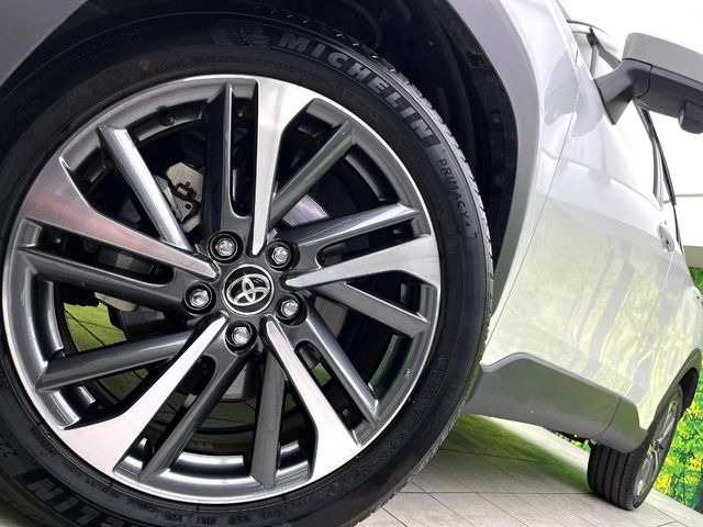 �y����18�C���`�A���~�z�C�[���z�O�ςɃ}�b�`���������A���~�z�C�[���𑕒����Ă���܂��B�e��ЊO�A���~�z�C�[����A�X�^�b�h���X�^�C�����戵�����Ă���܂��B���񂲑��k����������