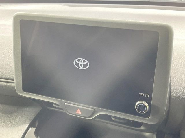�y8�C���` �f�B�X�v���C�I�[�f�B�I�z���ʂ̃f�B�X�v���C��AppleCarPlay��AndroidAuto�����p�\�B�傫�ȉ�ʂŃX�}�z�i�r�A�v���������p���������܂���