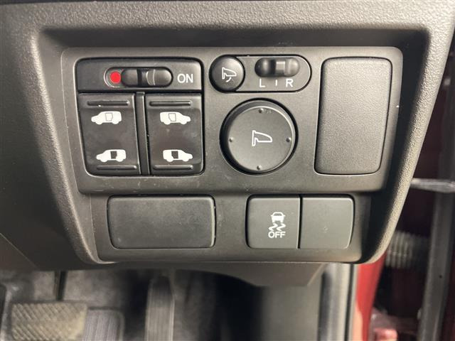 フリードハイブリッド1.5 プレミアムエディション