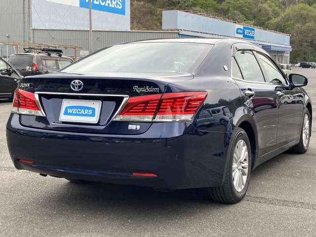 クラウンハイブリッド 2.5 ロイヤルサルーン