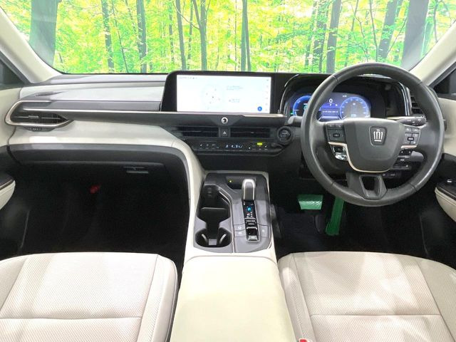 クラウンクロスオーバー2.5 G アドバンスト レザー パッケージ E-Four 4WD