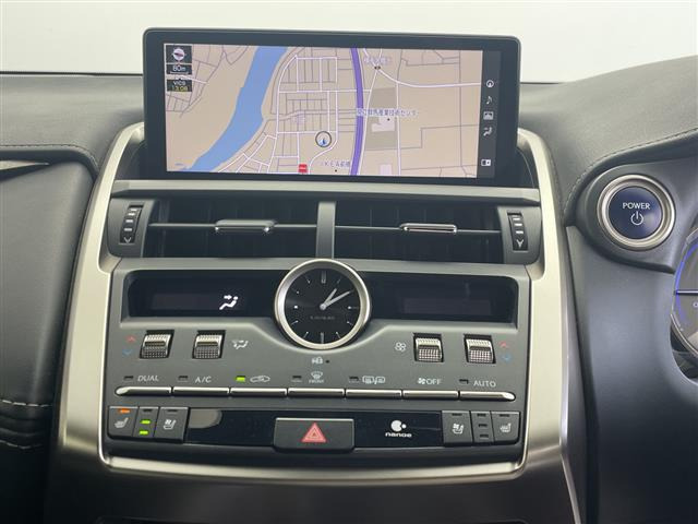 NX300h Fスポーツ