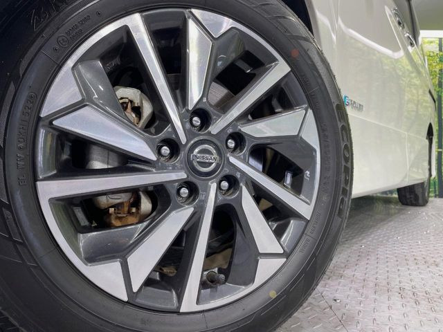 �y����16�C���`�A���~�z�C�[���z�O�ςɃ}�b�`���������A���~�z�C�[���𑕒����Ă���܂��B�e��ЊO�A���~�z�C�[����A�X�^�b�h���X�^�C�����戵�����Ă���܂��B���񂲑��k����������