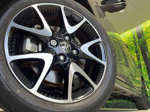 �y����16�C���`�A���~�z�C�[���z�O�ςɃ}�b�`���������A���~�z�C�[���𑕒����Ă���܂��B�e��ЊO�A���~�z�C�[����A�X�^�b�h���X�^�C�����戵�����Ă���܂��B���񂲑��k����������