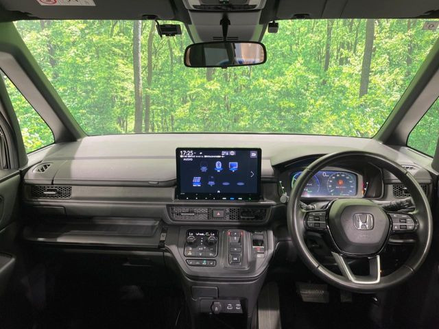 ステップワゴン2.0 e:HEV スパーダ