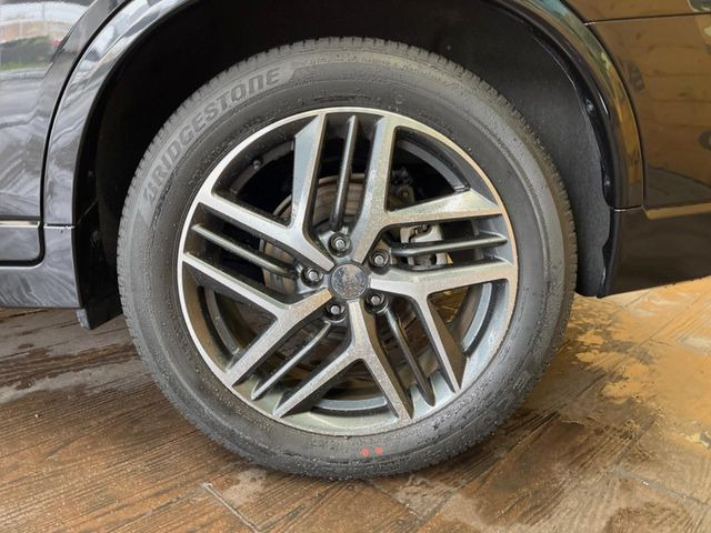 �y�O���[�h��p����19�C���`�A���~�z�C�[���z�f�U�C�����̍��������A���~�z�C�[���𑕒����Ă���܂��B�e��ЊO�A���~�z�C�[����A�X�^�b�h���X�^�C�����戵�����Ă���܂��B���񂲑��k����������