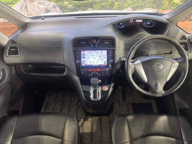 セレナ2.0 ハイウェイスター S-HYBRID