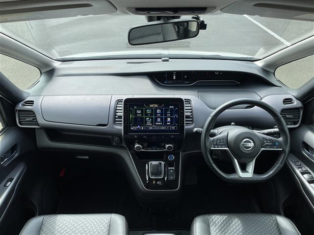 セレナ1.2 e-POWER ハイウェイスターV