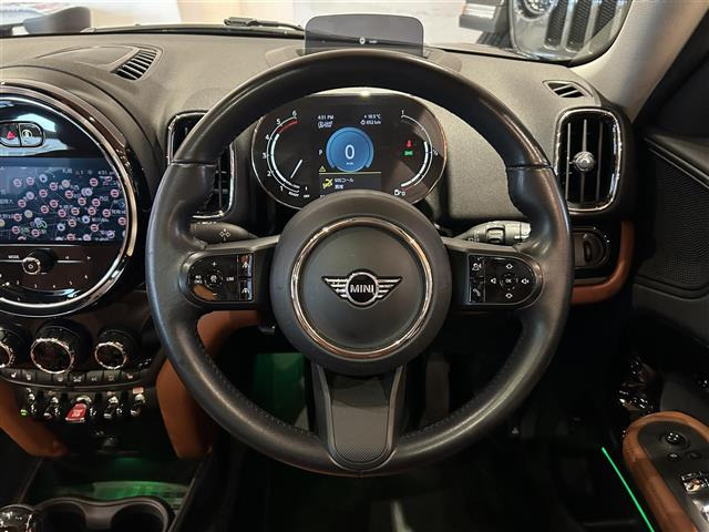 ミニクロスオーバークーパー SD オール4 4WD