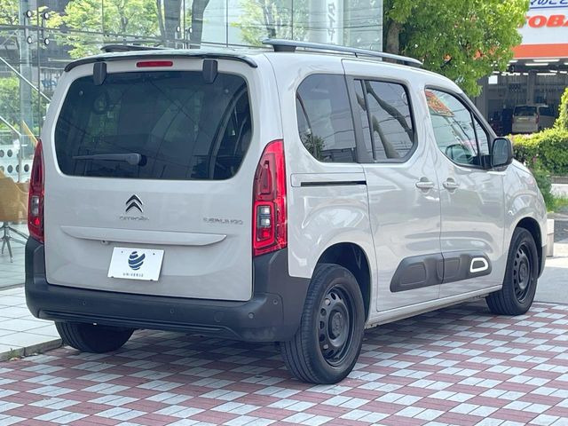 �������t�т̕ۏ؂̑��A���S�̍Œ�3�N�E���s�������ۏ�(�L��)�����p�ӁB�A���Ԃ����S���Ă��y���݂���������l�A�ۏؓ��e���[���͂������A�����_��&�I�C�������⃍�[�h�T�[�r�X���t�т��Ă���܂��B