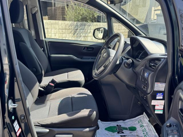 ヴォクシー1.8 ハイブリッド X