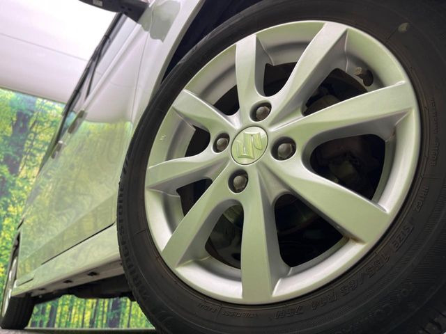 �y����14�C���`�A���~�z�C�[���z�O�ςɃ}�b�`���������A���~�z�C�[���𑕒����Ă���܂��B�e��ЊO�A���~�z�C�[����A�X�^�b�h���X�^�C�����戵�����Ă���܂��B���񂲑��k����������