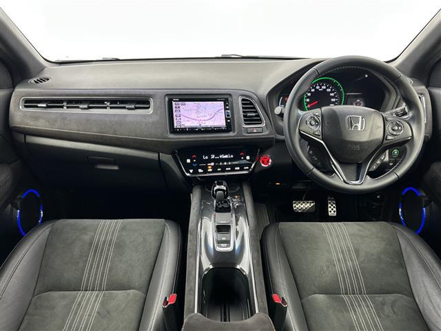 ヴェゼル1.5 ハイブリッド RS ホンダセンシング