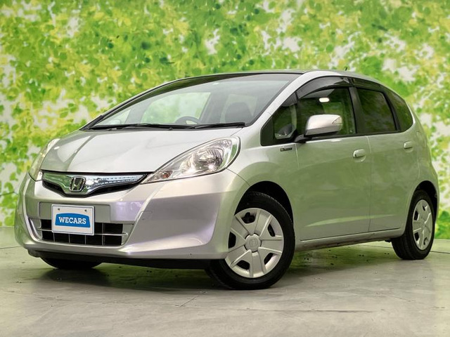 フィットハイブリッド1.3 10th アニバーサリー