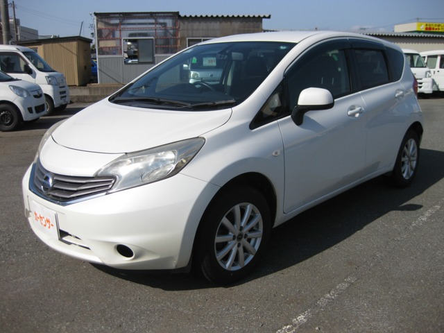 ノート1.2 X FOUR 4WD