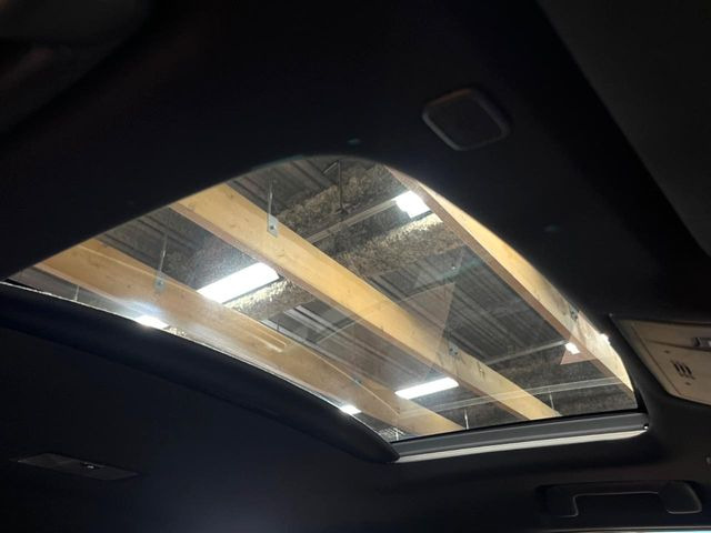 UX200 Fスポーツ エモーショナル エクスプローラー