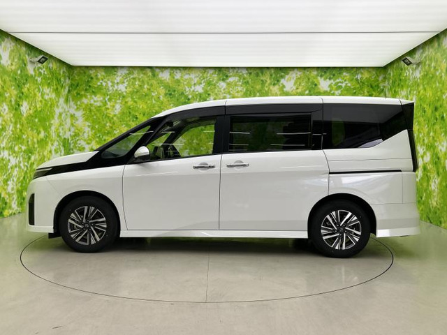 セレナ1.4 e-POWER ハイウェイスターV