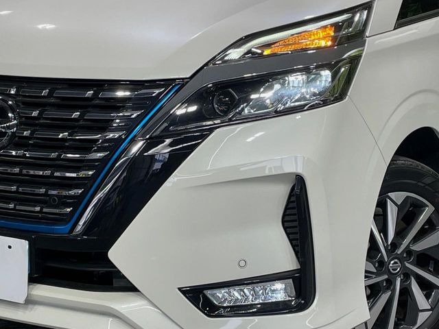 �yLED�w�b�h���C�g�z���V����ԑ��s�����ǍD�Ȏ��E���m�ۂ����S���ĉ^�]�ł��鍂�P�xLED�w�b�h���C�g�𑕔�!�_�����x�������A����d�͂��}�����Ă��܂��B