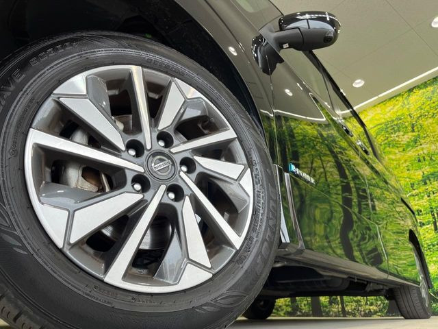 �y����16�C���`�A���~�z�C�[���z�O�ςɃ}�b�`���������A���~�z�C�[���𑕒����Ă���܂��B�e��ЊO�A���~�z�C�[����A�X�^�b�h���X�^�C�����戵�����Ă���܂��B���񂲑��k����������