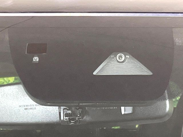 �y�X�}�[�g�V�e�B�u���[�L�T�|�[�g�z�ᑬ���s���ɑO���̎ԗ�����F�����A�Փ˂������Ȏ��͌x��ƃu���[�L�ŏՓˉ���Ɣ�Q�y�����A�V�X�g�B�����S�Ƀh���C�u�����y���݂��������܂��B