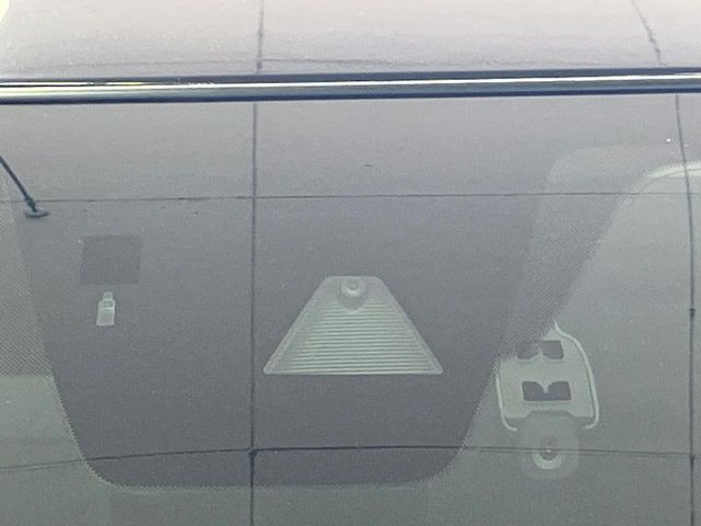 �y�X�}�[�g�u���[�L�T�|�[�g�z���s���ɑO���̎ԗ�����F�����A�Փ˂������Ȏ��͌x��ƃu���[�L�ŏՓˉ���Ɣ�Q�y�����A�V�X�g�B�����S�Ƀh���C�u�����y���݂��������܂��B