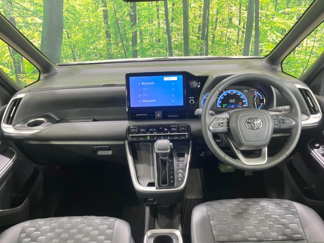 ヴォクシー1.8 ハイブリッド S-Z