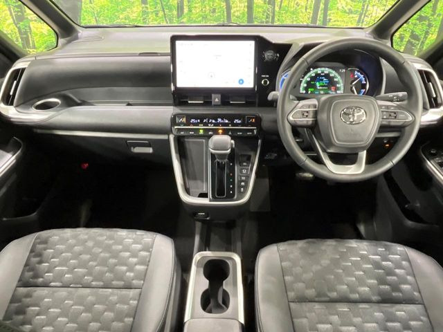 ヴォクシー1.8 ハイブリッド S-Z