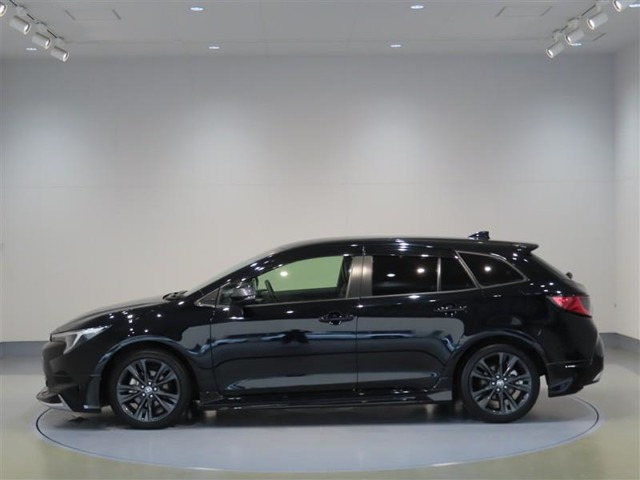 カローラツーリング1.8 ハイブリッド W×B