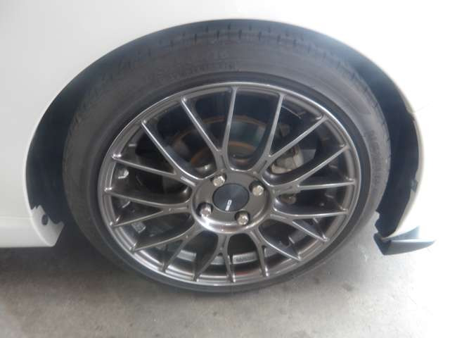 �ЊO16�C���`�A���~�z�C�[�����^�C�����������C��������!!���X�ł̓^�C�������A�G�A�[�������s�Ȃ��Ă���܂�!!