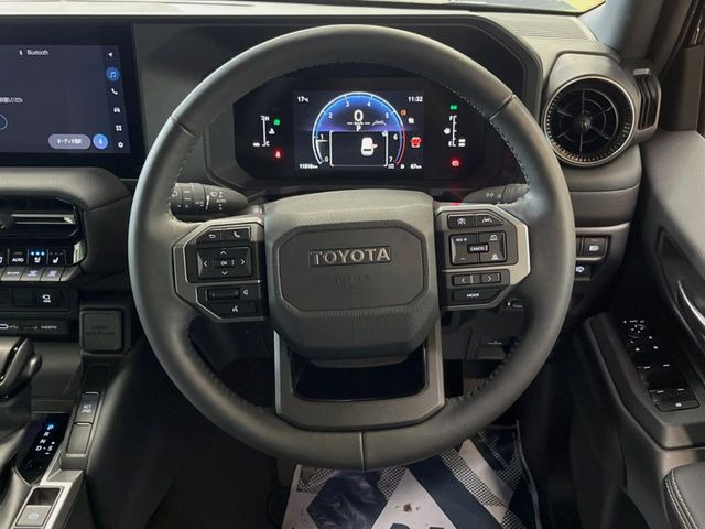 �y�����v�����X�e�A�����O�z�㎿�Ȋv���g�p���邱�ƂŁA��ɂ����������݂ƂĂ��^�]���₷���n���h���ł���