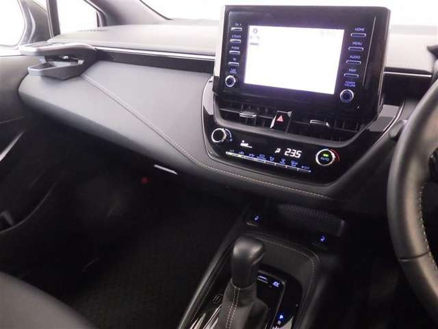 カローラツーリング1.8 ハイブリッド W×B