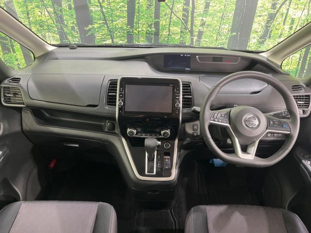 セレナ2.0 ハイウェイスター プロパイロット エディション